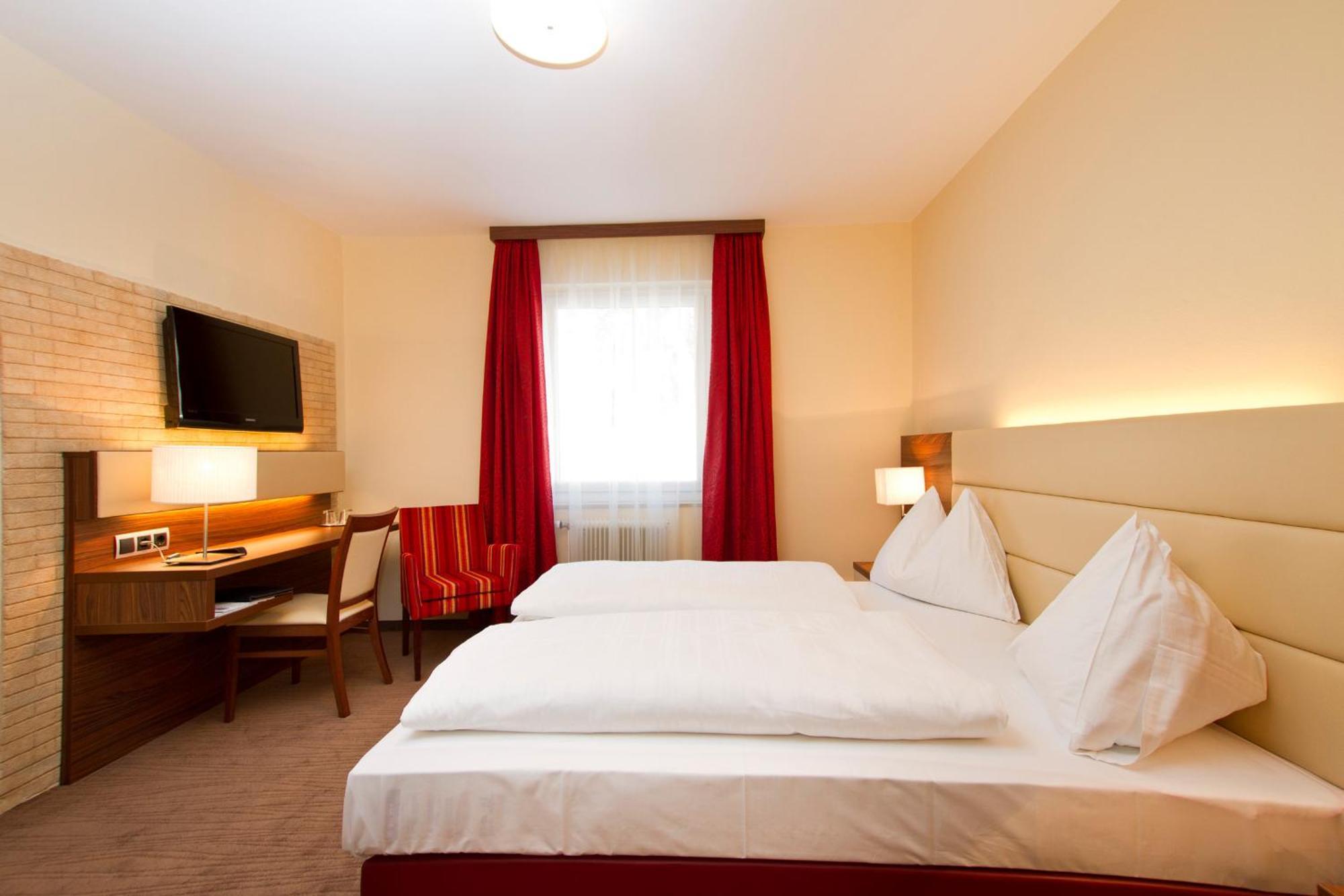 Hotel Schoenis-landhotel 3*