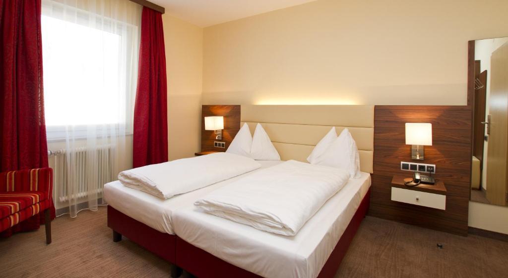 Schoenis-landhotel Hotel 3*